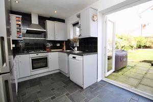 Kitchen- click for photo gallery